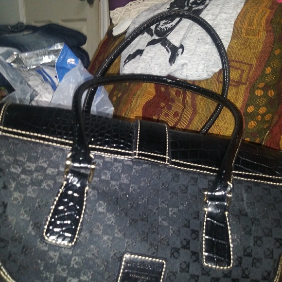 Purse - Picture 2 of 5